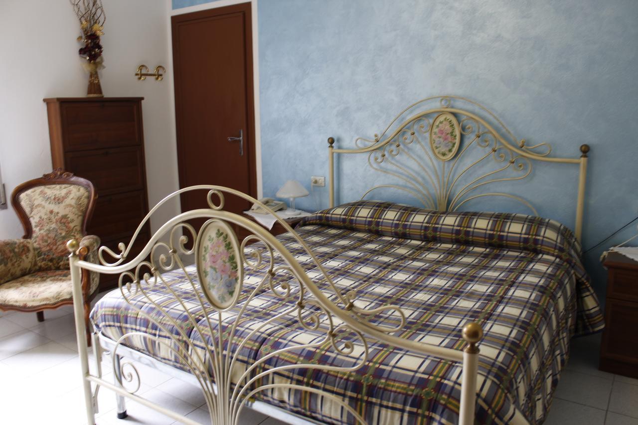 Albergo Elisa Comano  Exterior photo